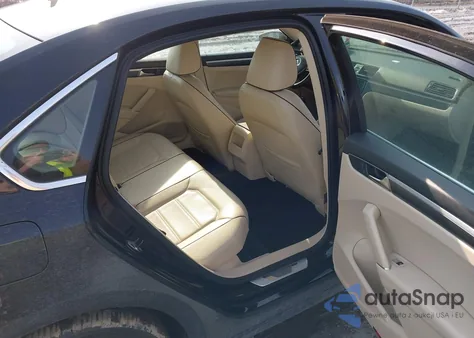 2016 Volkswagen Passat z USA, uszkodzony, nr VIN 1VWAT7A31GC061487